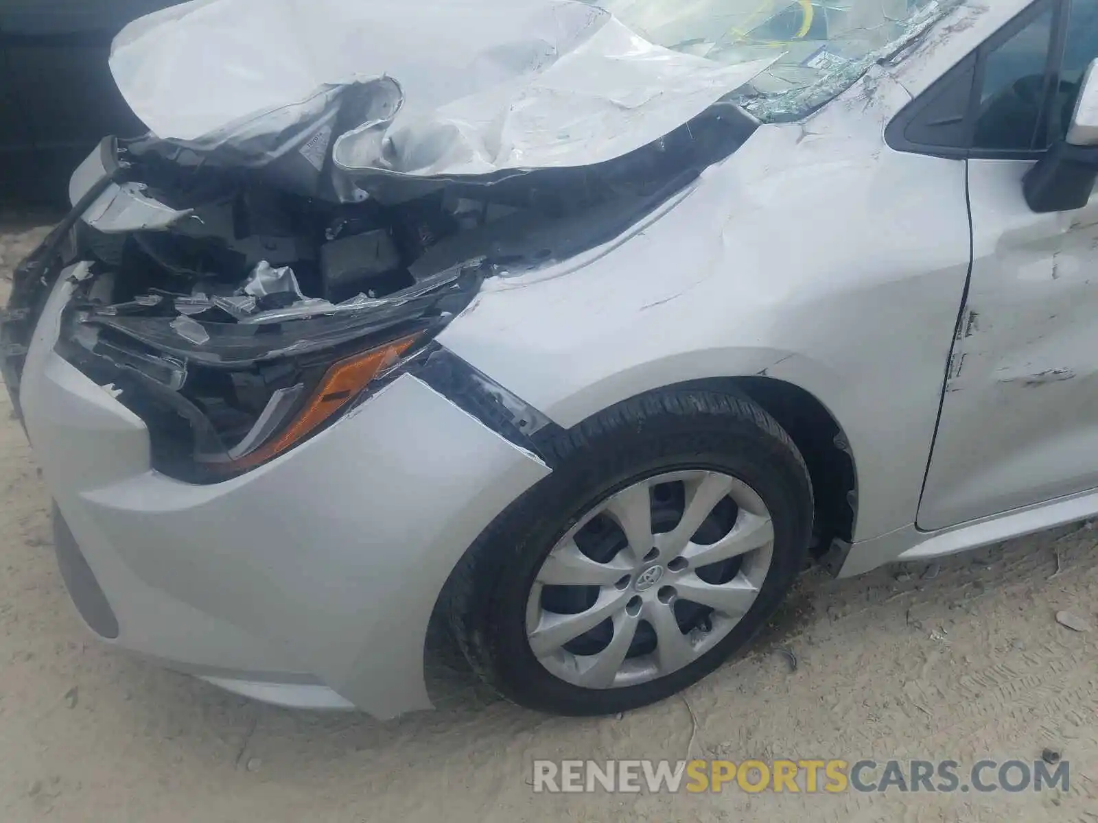 9 Photograph of a damaged car 5YFEPRAEXLP080031 TOYOTA COROLLA 2020