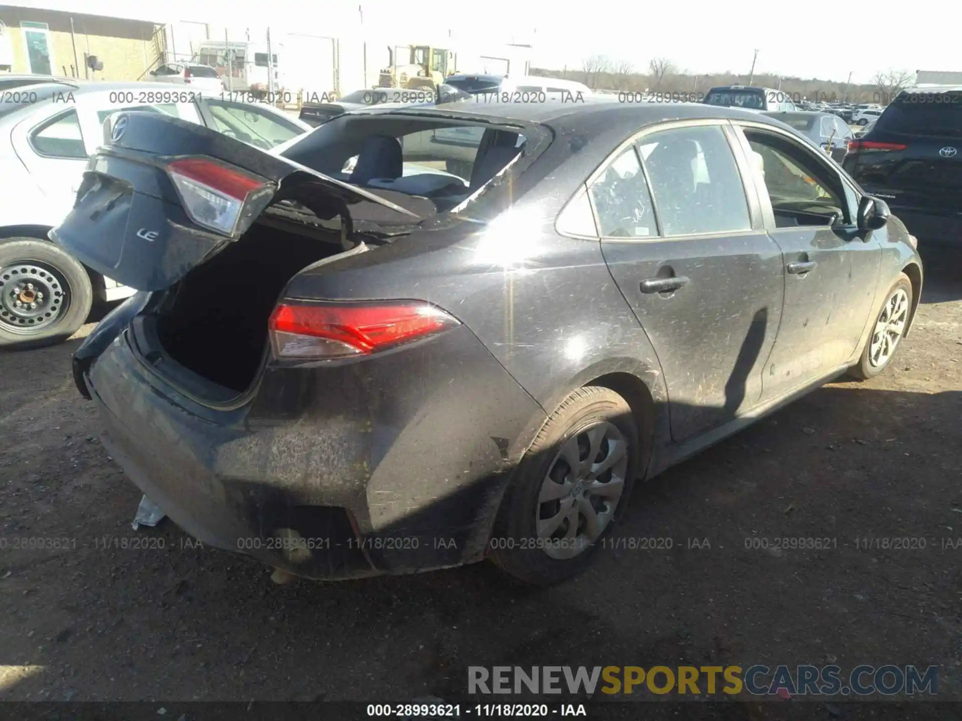 4 Photograph of a damaged car 5YFEPRAEXLP080806 TOYOTA COROLLA 2020