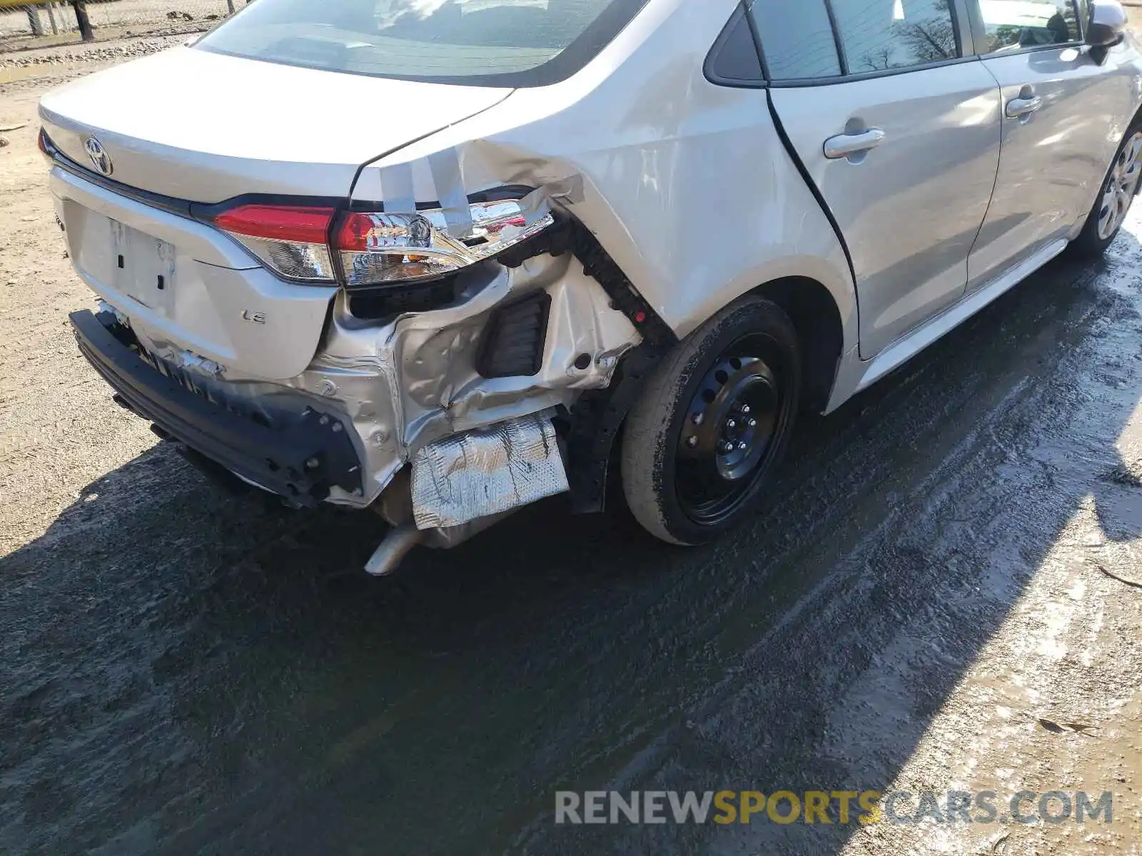 9 Photograph of a damaged car 5YFEPRAEXLP081552 TOYOTA COROLLA 2020