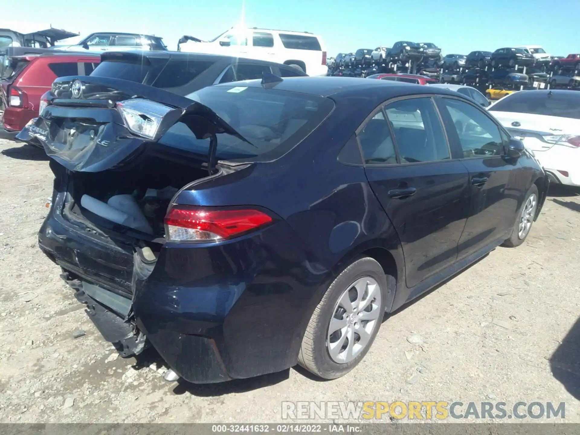 4 Photograph of a damaged car 5YFEPRAEXLP083575 TOYOTA COROLLA 2020