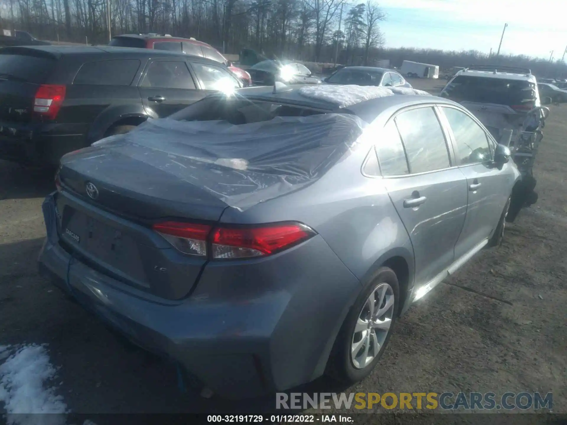 4 Photograph of a damaged car 5YFEPRAEXLP084905 TOYOTA COROLLA 2020