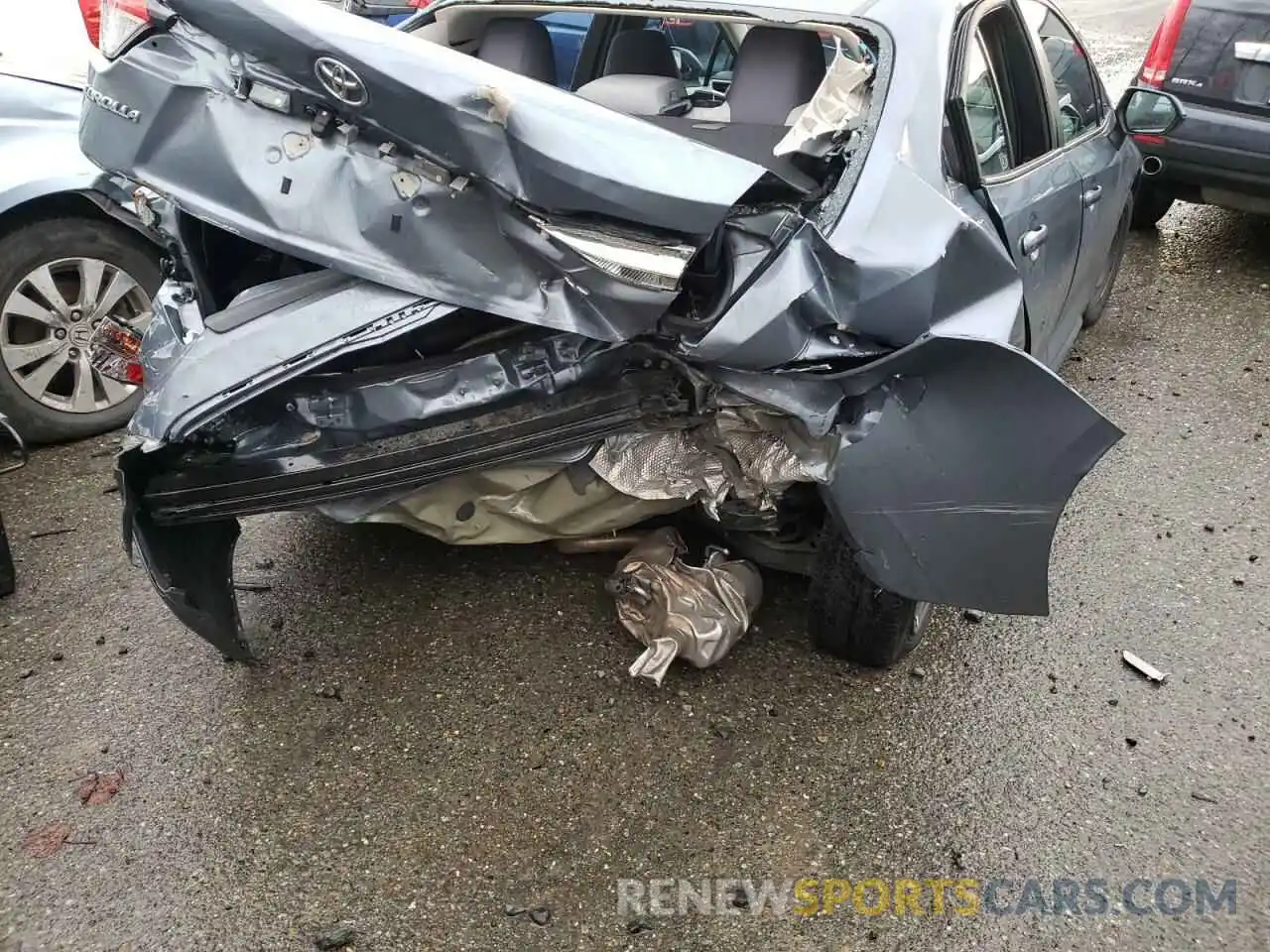 9 Photograph of a damaged car 5YFEPRAEXLP086377 TOYOTA COROLLA 2020