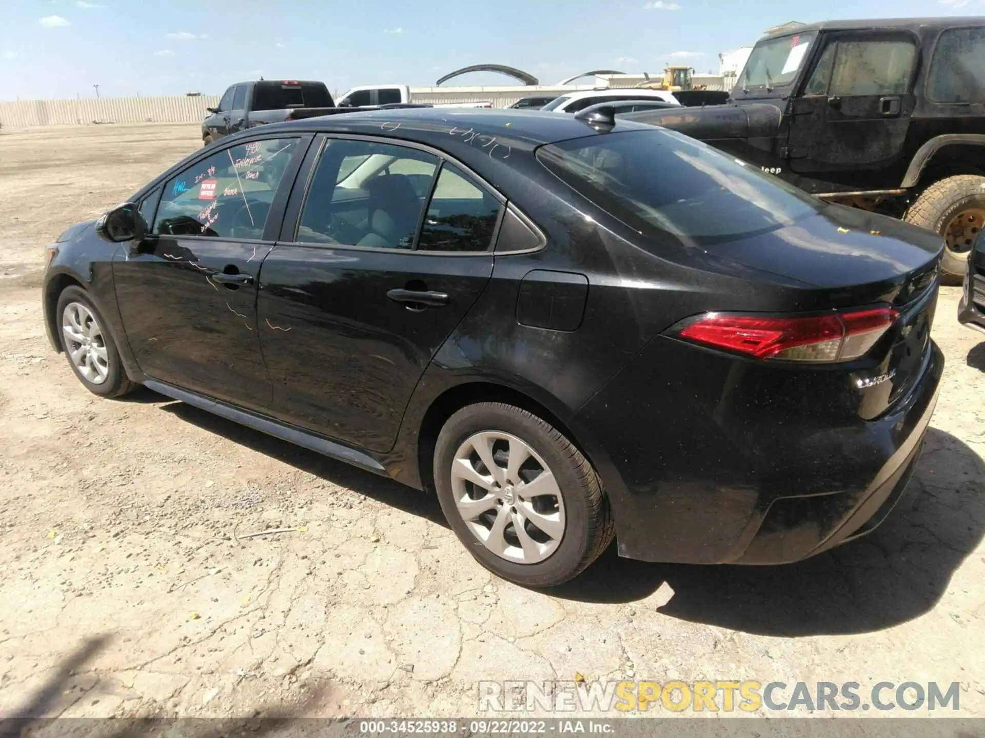 3 Photograph of a damaged car 5YFEPRAEXLP087075 TOYOTA COROLLA 2020