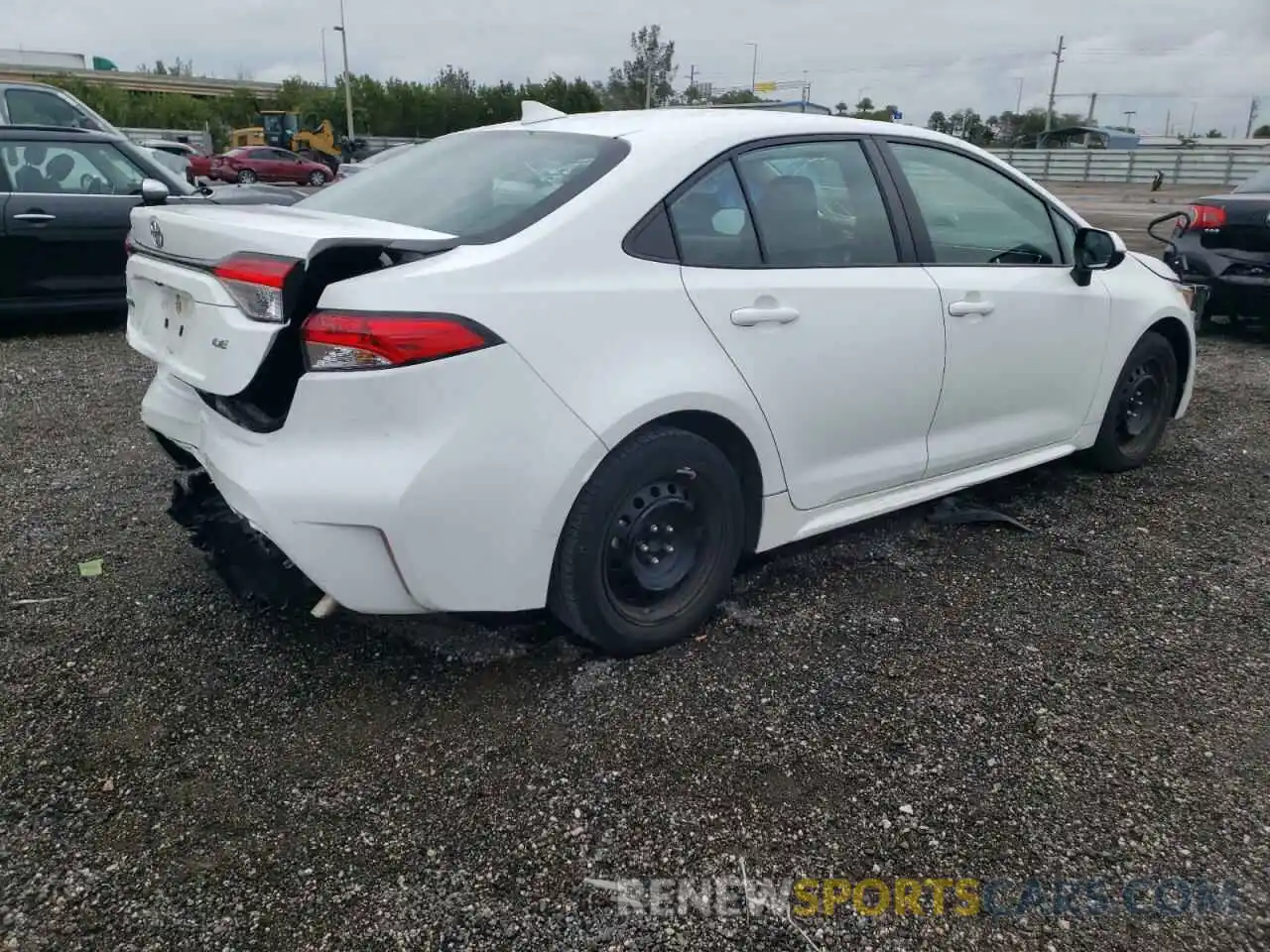 4 Photograph of a damaged car 5YFEPRAEXLP087349 TOYOTA COROLLA 2020