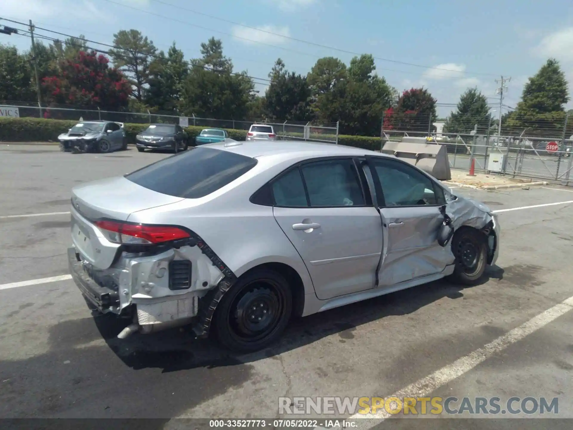 4 Photograph of a damaged car 5YFEPRAEXLP089649 TOYOTA COROLLA 2020