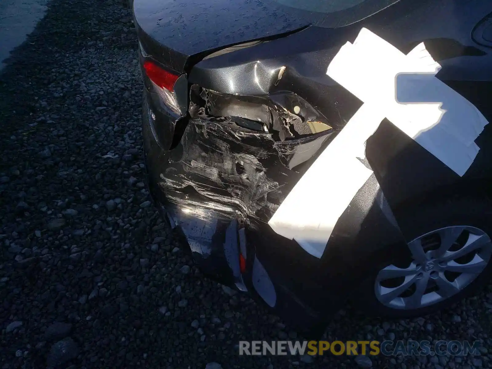 9 Photograph of a damaged car 5YFEPRAEXLP090204 TOYOTA COROLLA 2020