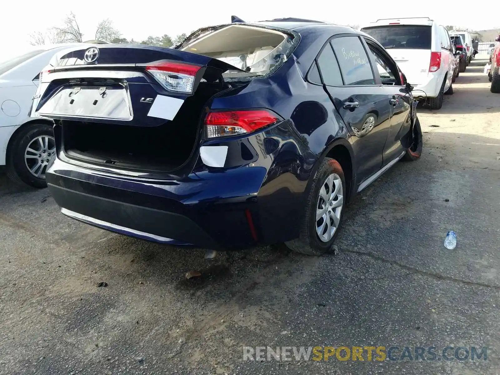 4 Photograph of a damaged car 5YFEPRAEXLP090624 TOYOTA COROLLA 2020