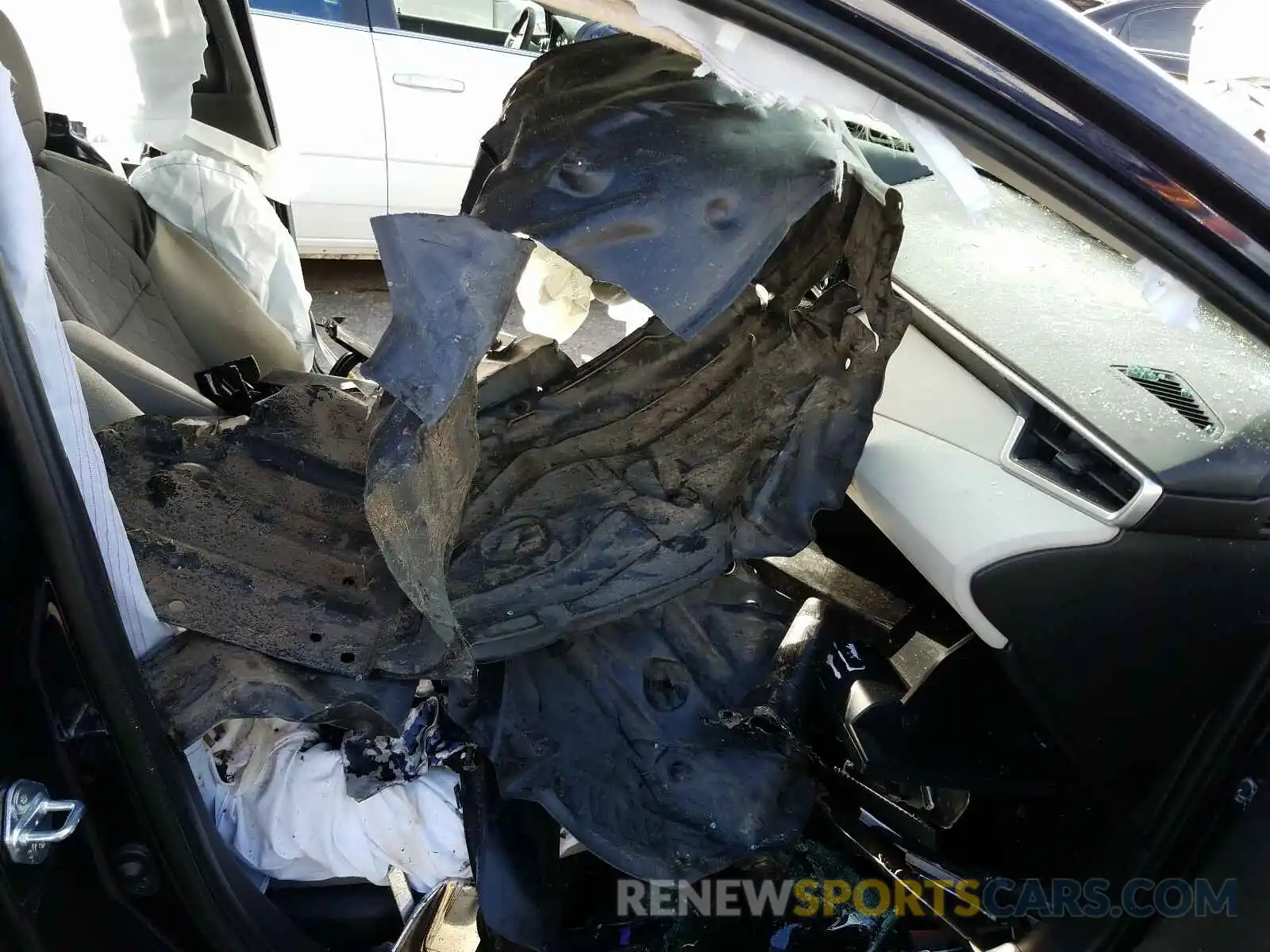 5 Photograph of a damaged car 5YFEPRAEXLP090624 TOYOTA COROLLA 2020