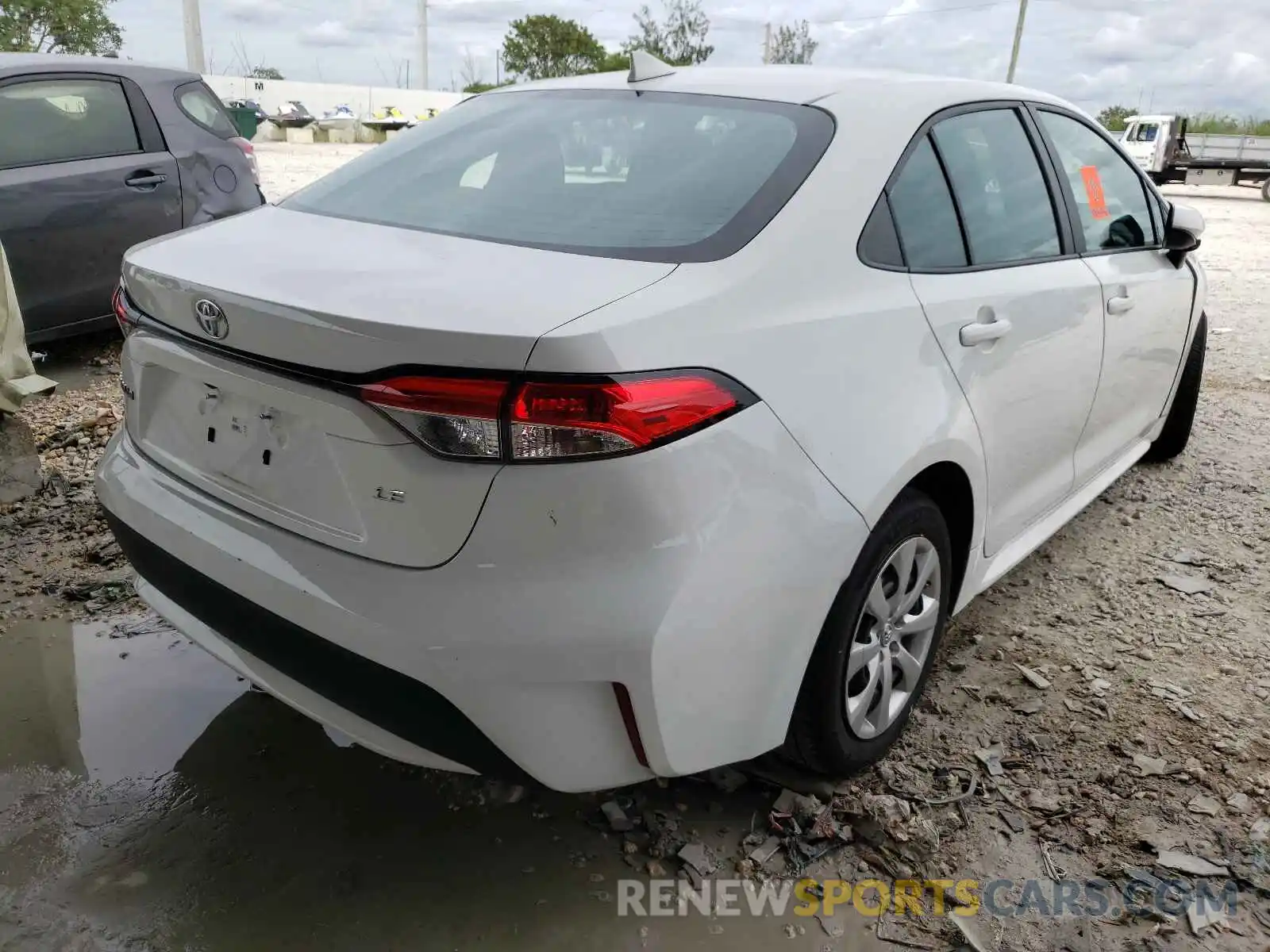 4 Photograph of a damaged car 5YFEPRAEXLP096195 TOYOTA COROLLA 2020