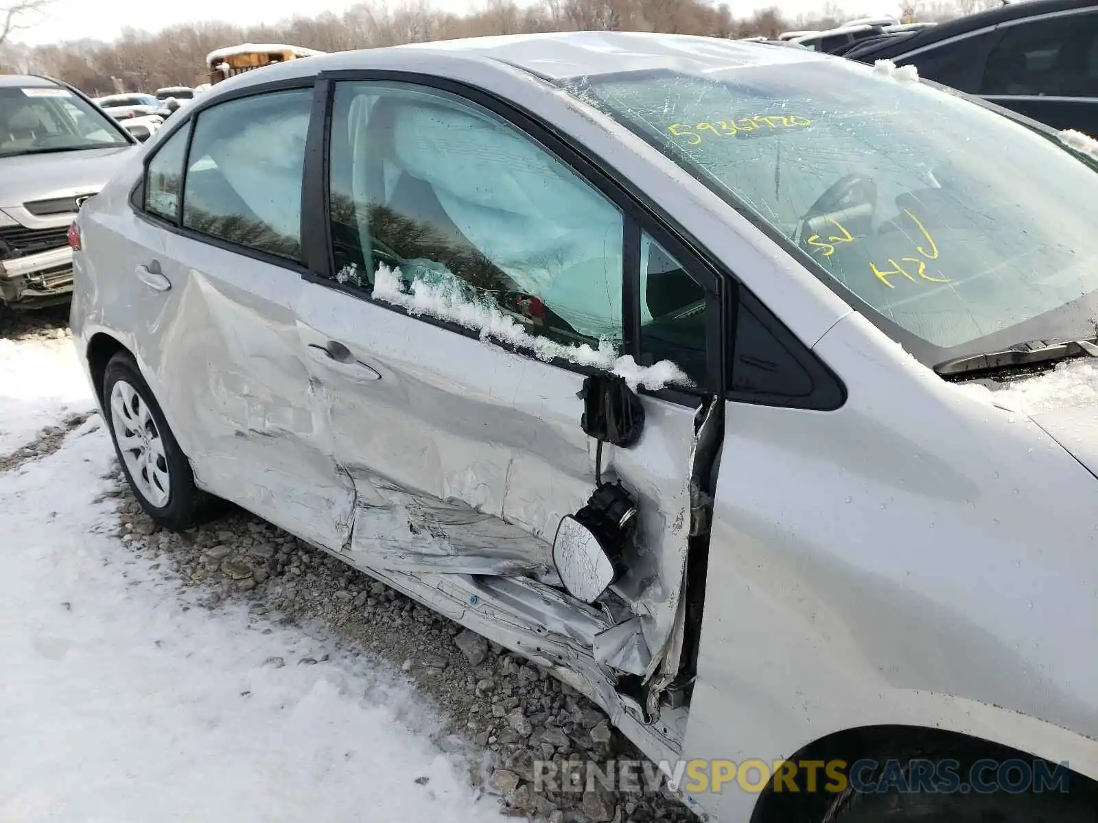 9 Photograph of a damaged car 5YFEPRAEXLP096732 TOYOTA COROLLA 2020