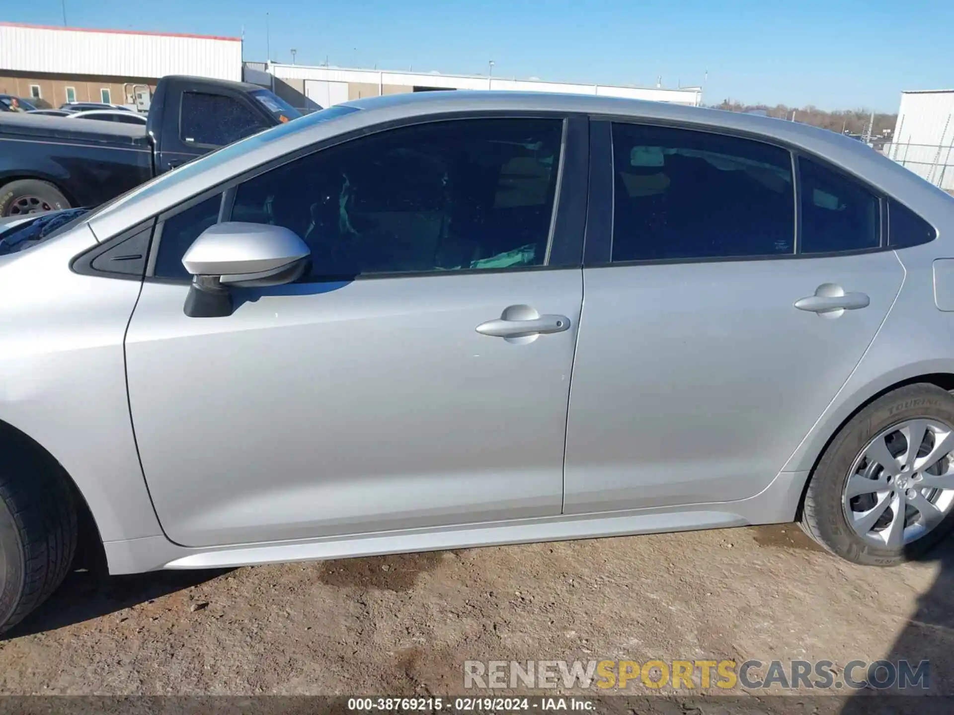 14 Photograph of a damaged car 5YFEPRAEXLP099517 TOYOTA COROLLA 2020