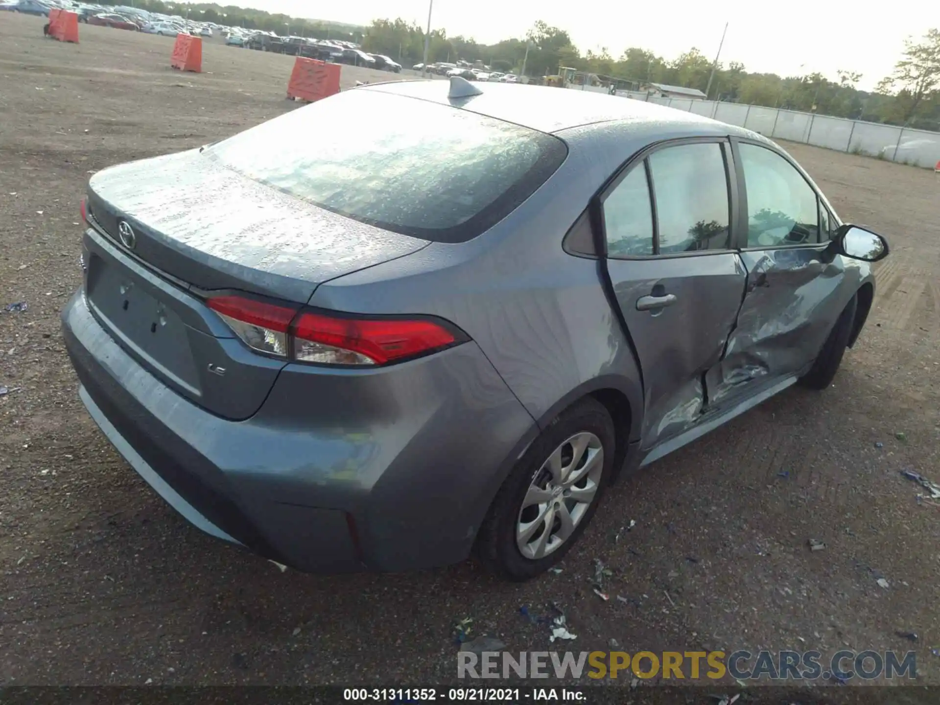 4 Photograph of a damaged car 5YFEPRAEXLP101167 TOYOTA COROLLA 2020