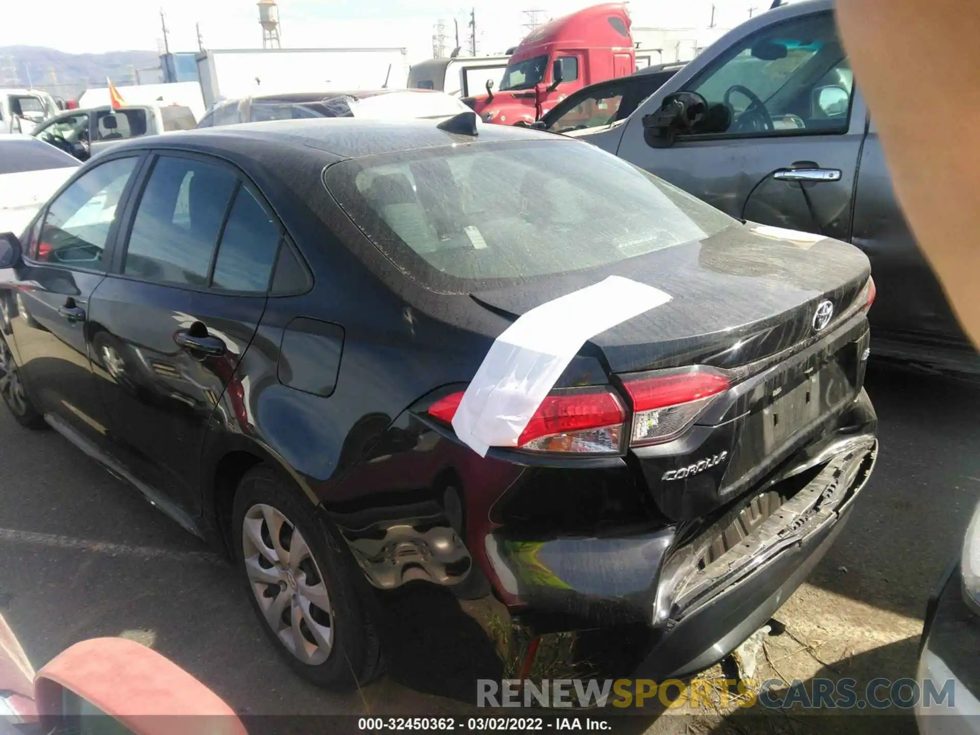 3 Photograph of a damaged car 5YFEPRAEXLP102044 TOYOTA COROLLA 2020