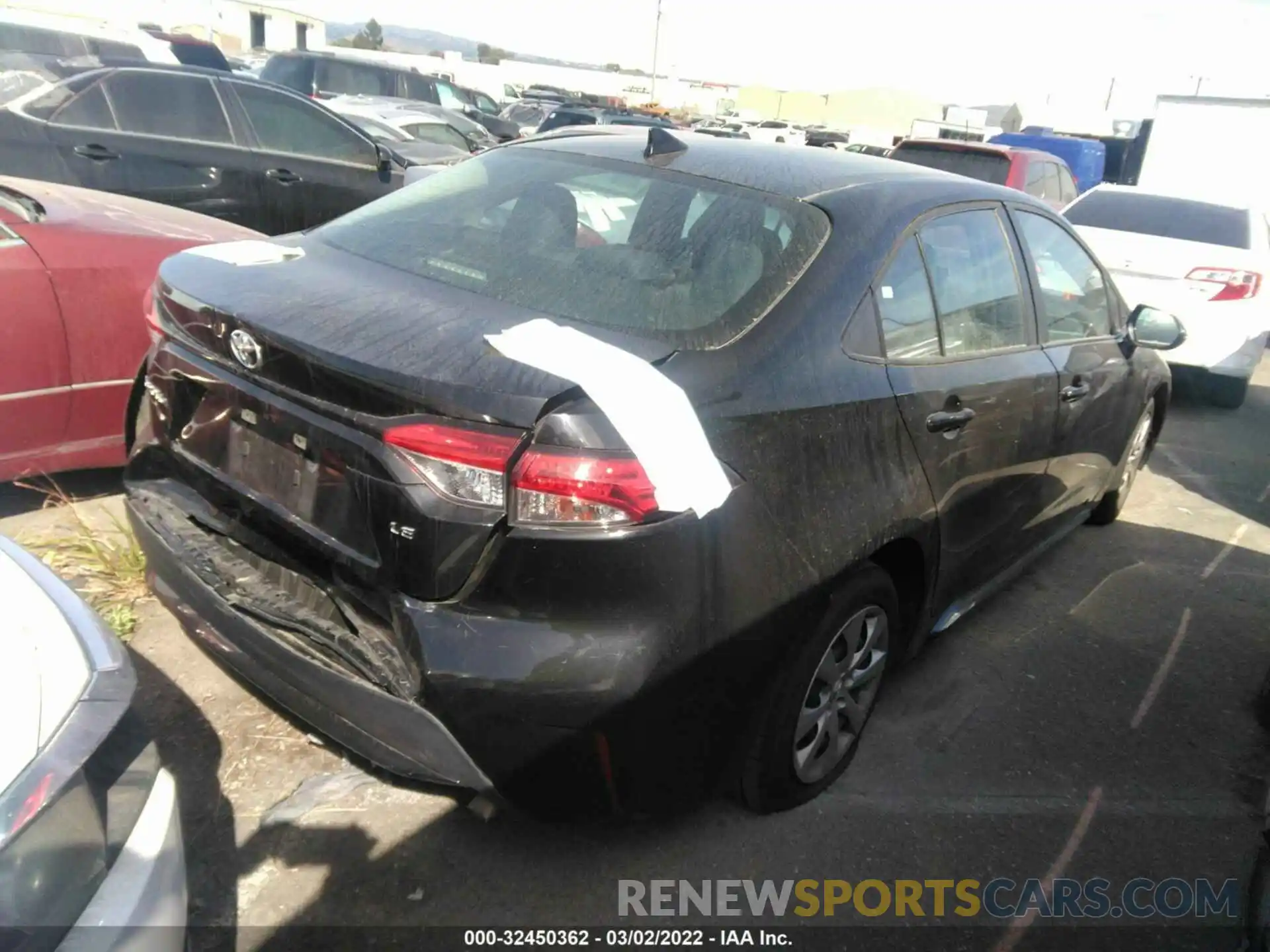 4 Photograph of a damaged car 5YFEPRAEXLP102044 TOYOTA COROLLA 2020