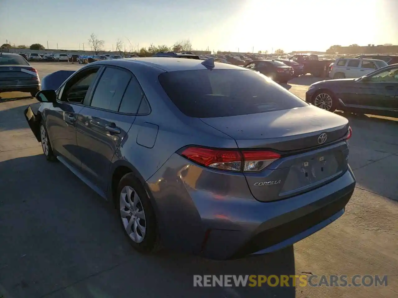 3 Photograph of a damaged car 5YFEPRAEXLP102237 TOYOTA COROLLA 2020