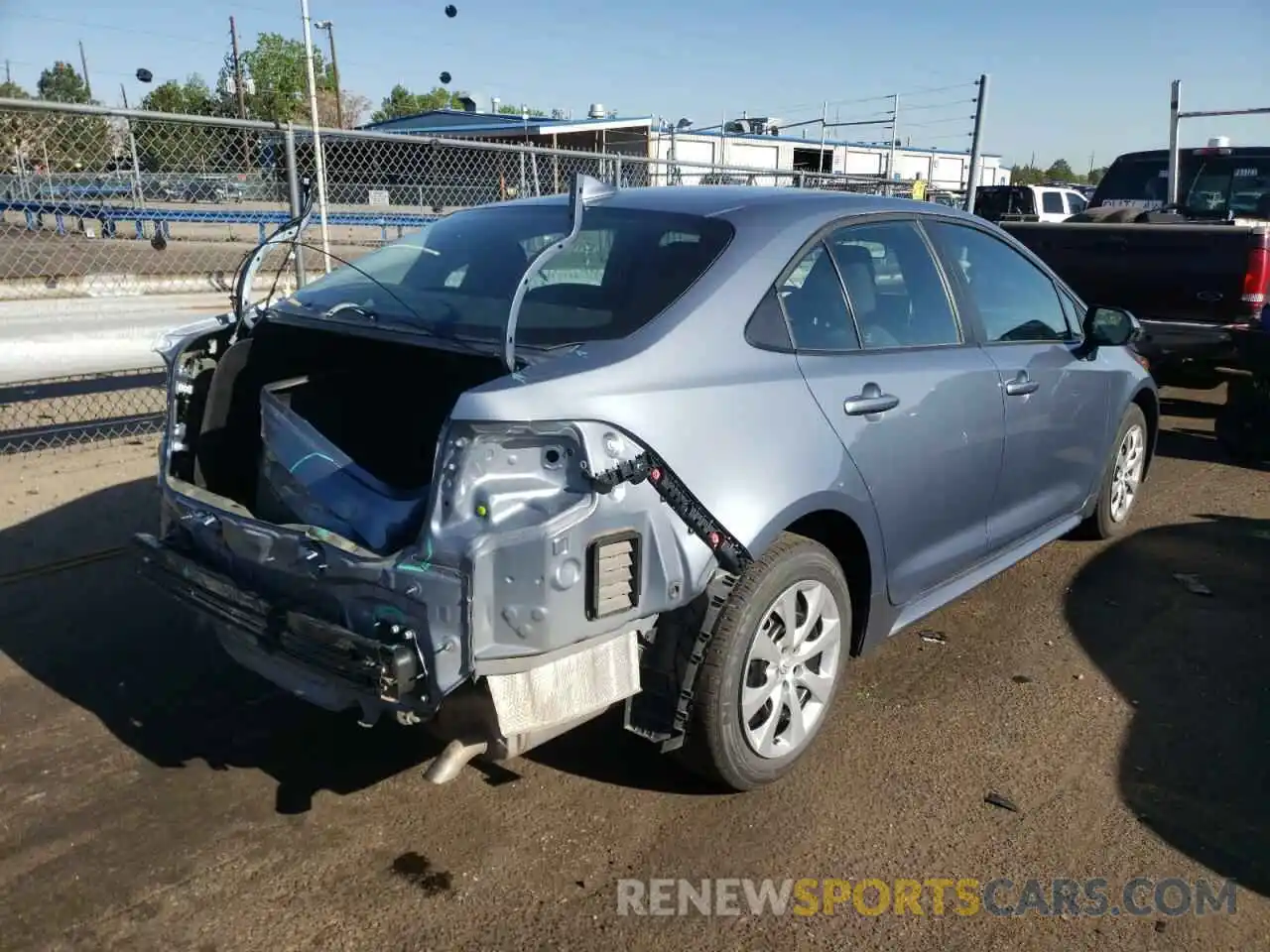 4 Photograph of a damaged car 5YFEPRAEXLP102321 TOYOTA COROLLA 2020