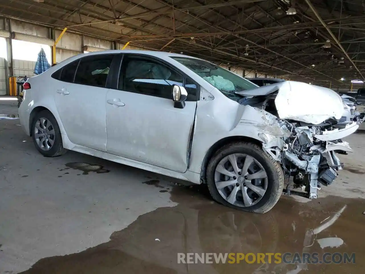 4 Photograph of a damaged car 5YFEPRAEXLP103808 TOYOTA COROLLA 2020