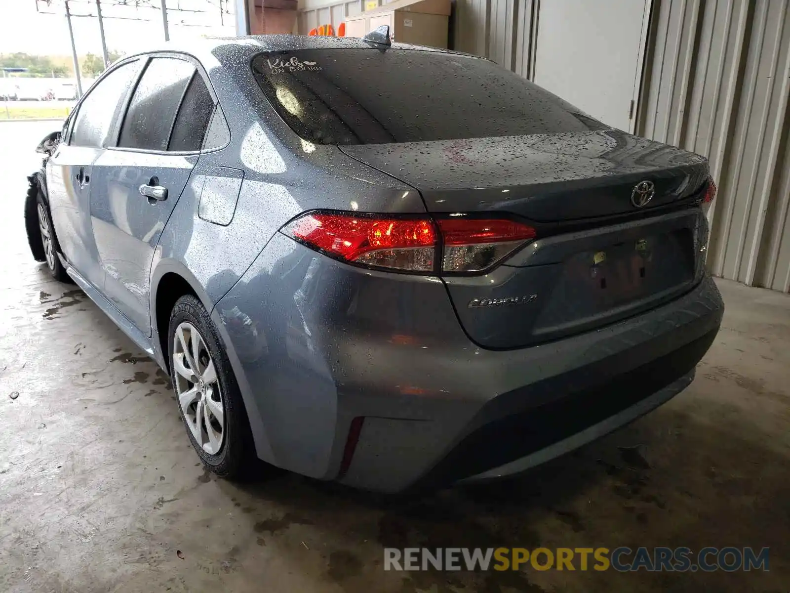 3 Photograph of a damaged car 5YFEPRAEXLP104585 TOYOTA COROLLA 2020