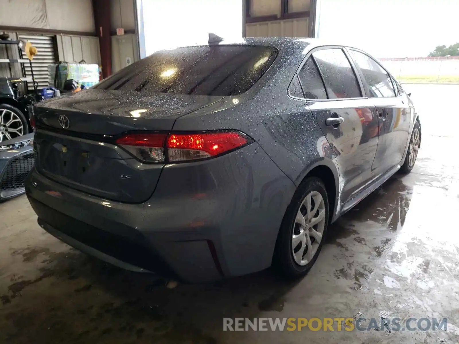 4 Photograph of a damaged car 5YFEPRAEXLP104585 TOYOTA COROLLA 2020