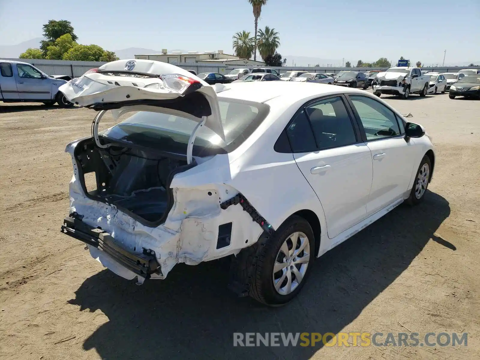 4 Photograph of a damaged car 5YFEPRAEXLP107129 TOYOTA COROLLA 2020