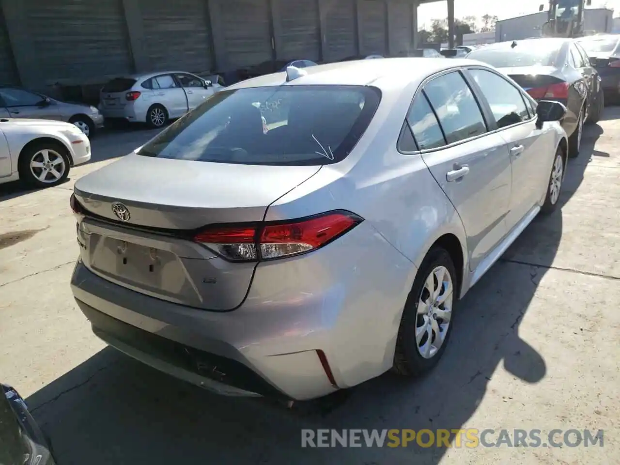 4 Photograph of a damaged car 5YFEPRAEXLP109270 TOYOTA COROLLA 2020