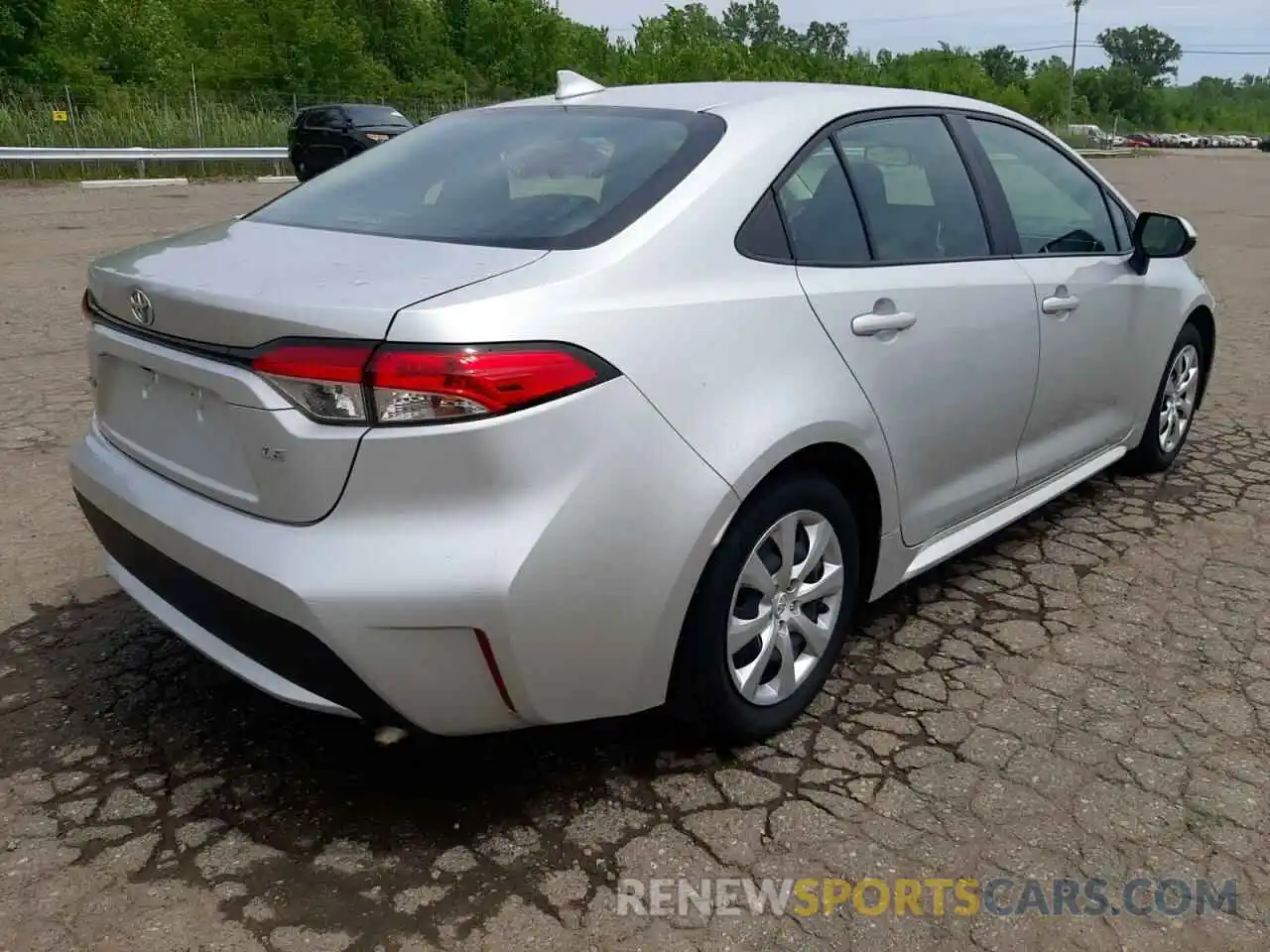 4 Photograph of a damaged car 5YFEPRAEXLP109673 TOYOTA COROLLA 2020