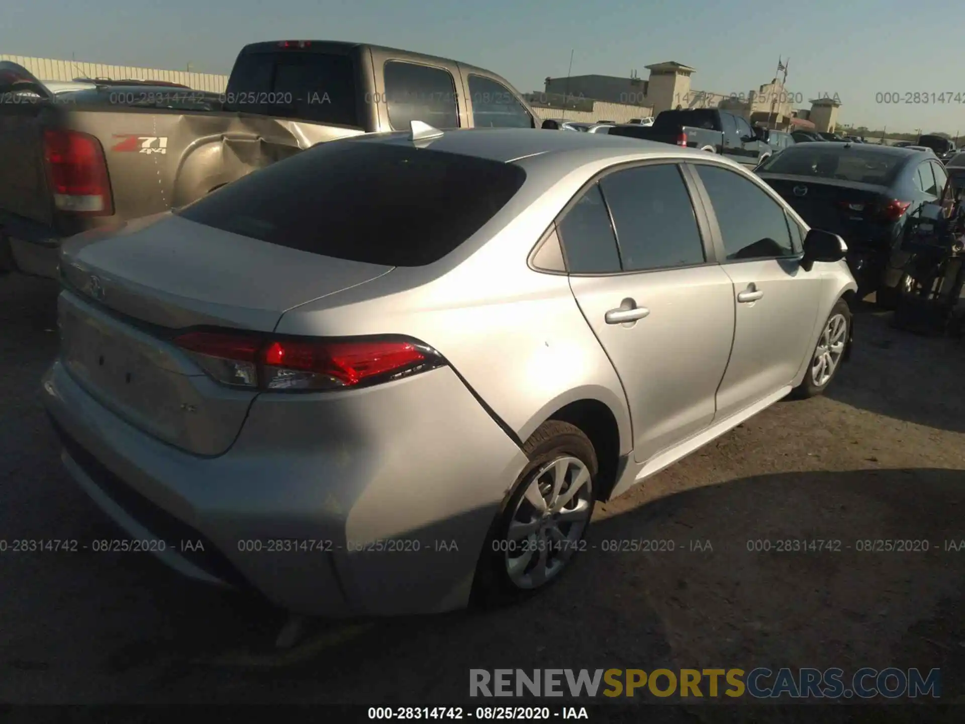 4 Photograph of a damaged car 5YFEPRAEXLP113559 TOYOTA COROLLA 2020