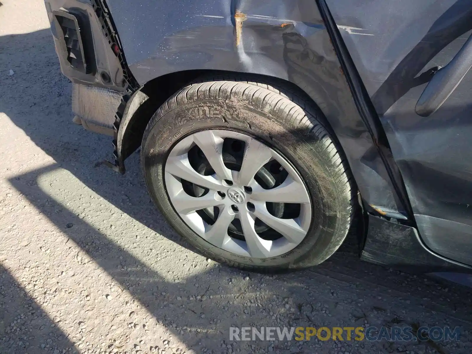 9 Photograph of a damaged car 5YFEPRAEXLP114257 TOYOTA COROLLA 2020