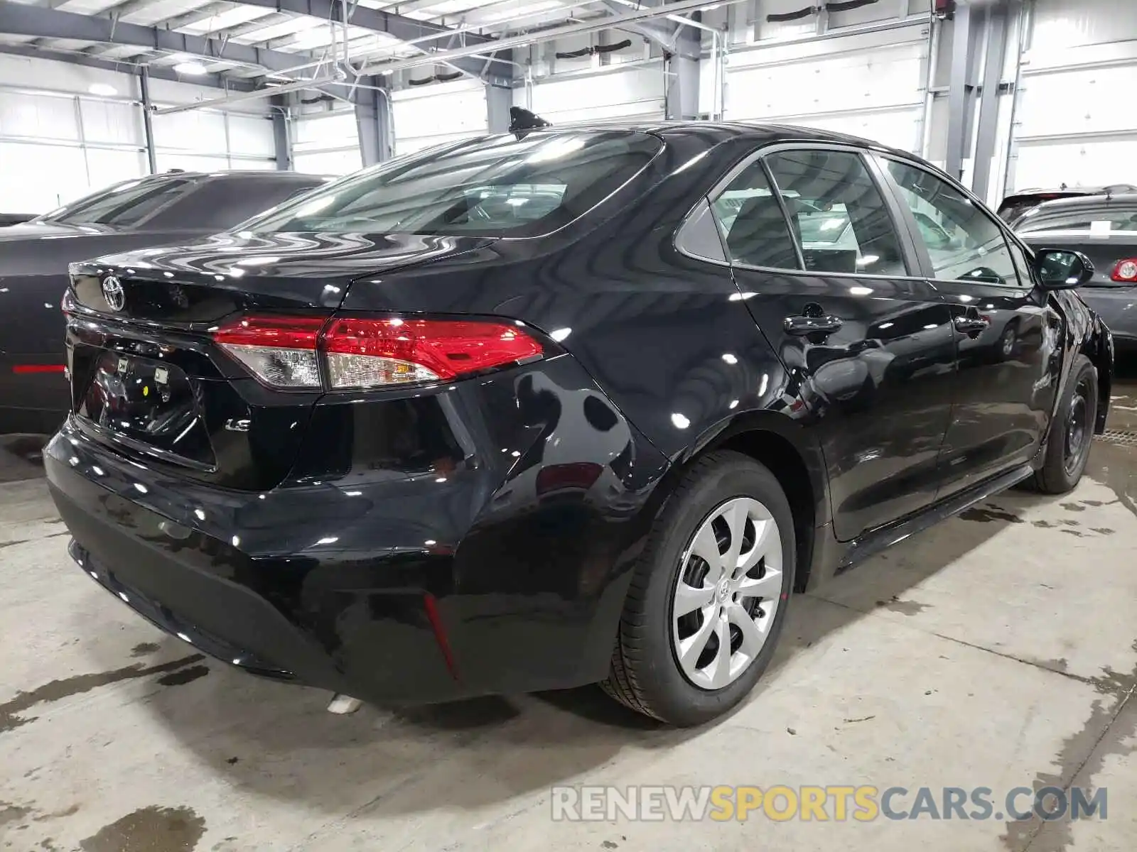 4 Photograph of a damaged car 5YFEPRAEXLP117157 TOYOTA COROLLA 2020