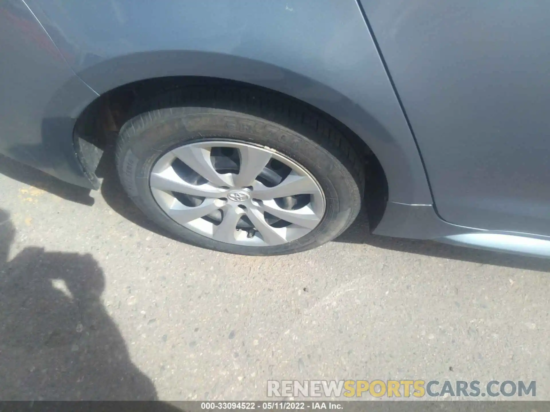 16 Photograph of a damaged car 5YFEPRAEXLP117465 TOYOTA COROLLA 2020