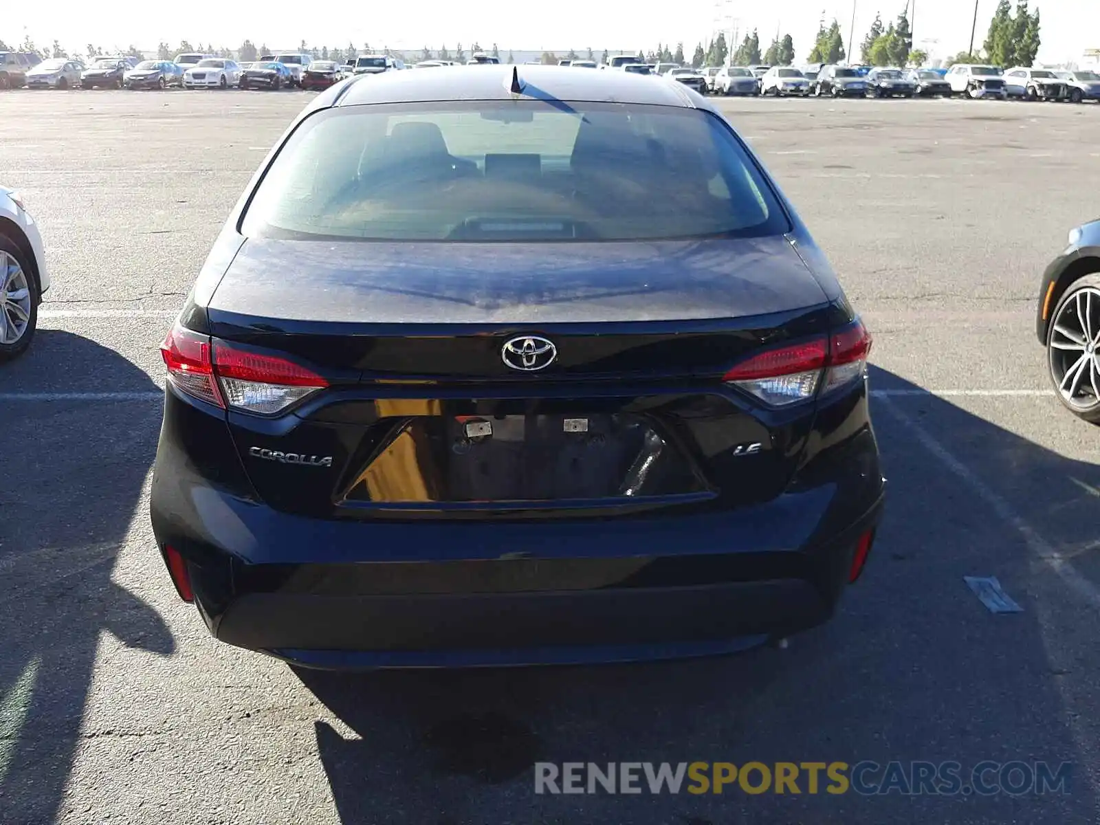 9 Photograph of a damaged car 5YFEPRAEXLP118440 TOYOTA COROLLA 2020