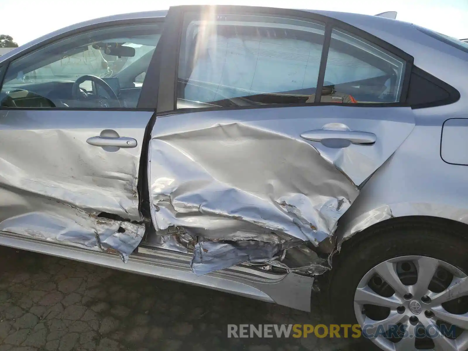 9 Photograph of a damaged car 5YFEPRAEXLP119037 TOYOTA COROLLA 2020