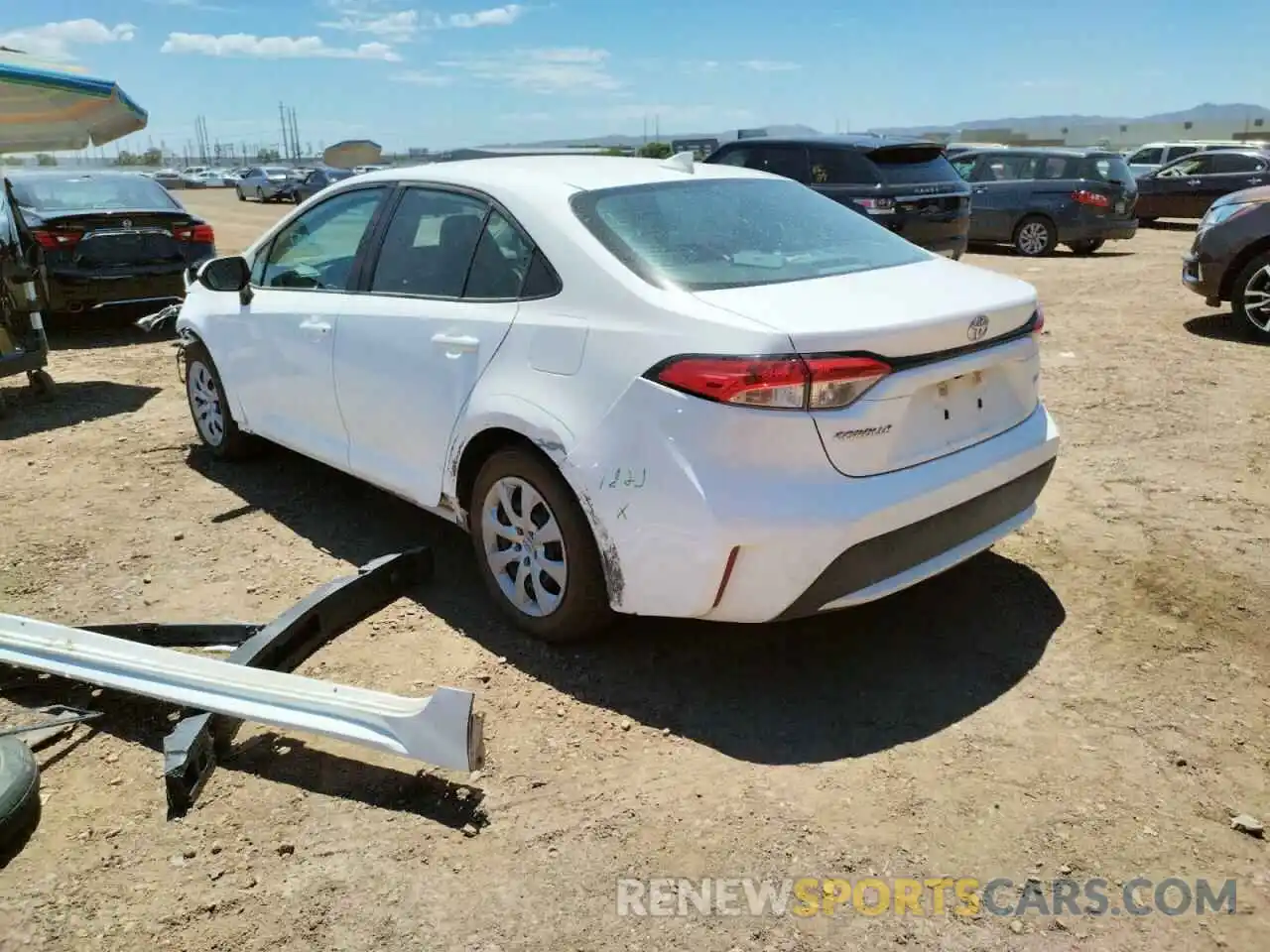 3 Photograph of a damaged car 5YFEPRAEXLP120110 TOYOTA COROLLA 2020