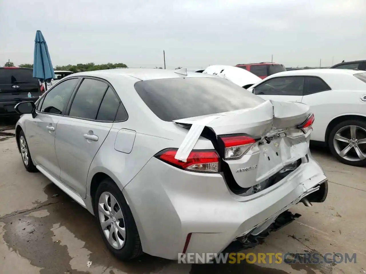 3 Photograph of a damaged car 5YFEPRAEXLP124948 TOYOTA COROLLA 2020