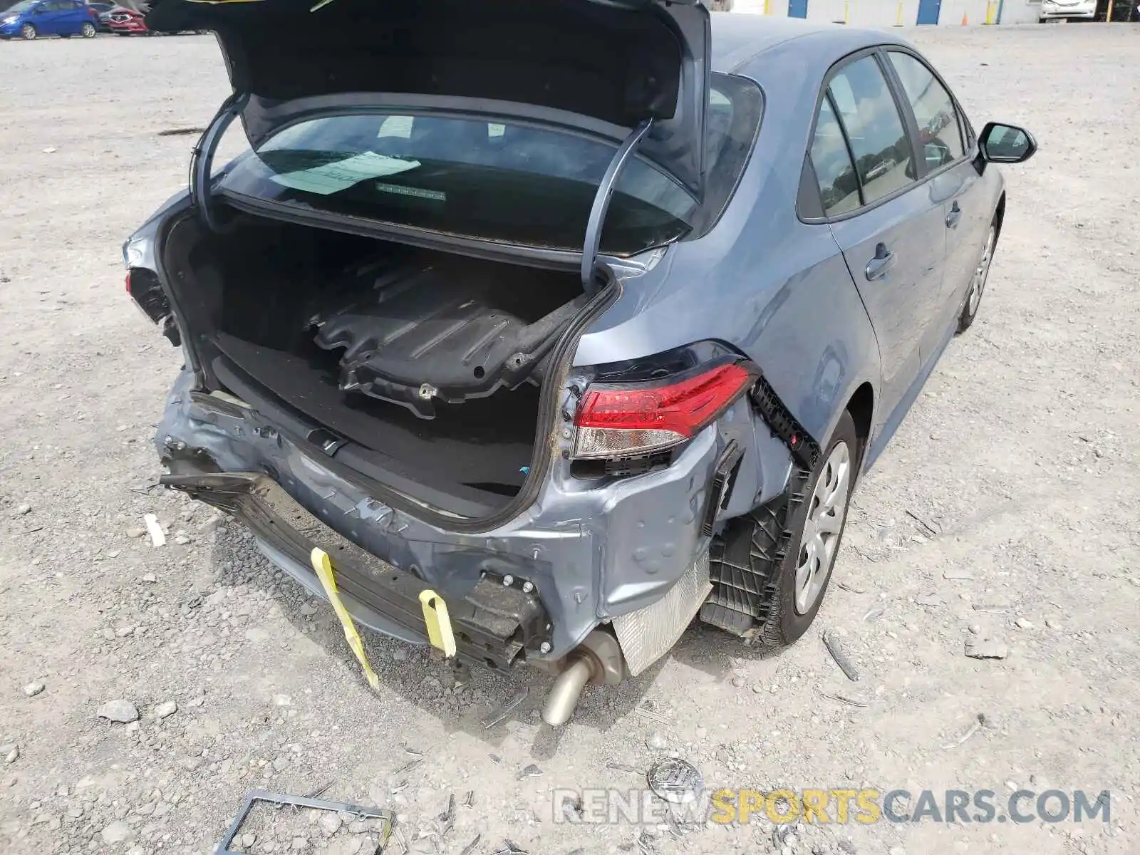 4 Photograph of a damaged car 5YFEPRAEXLP126313 TOYOTA COROLLA 2020