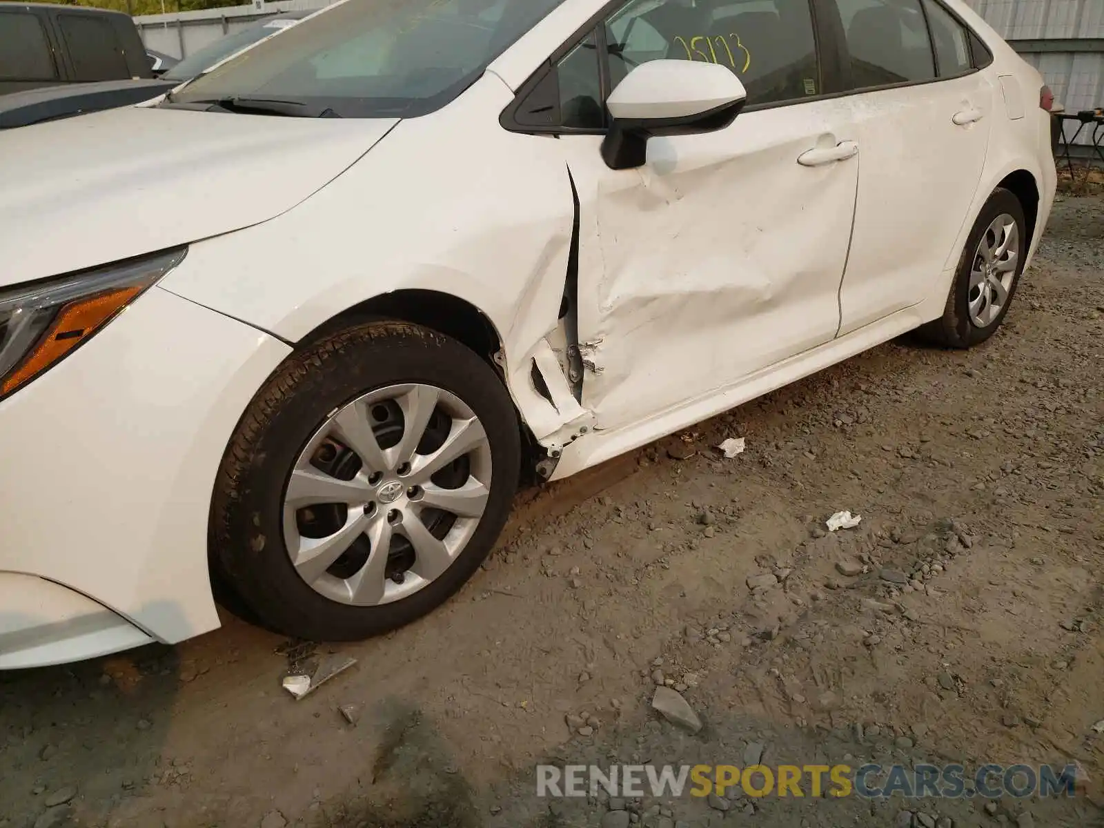 9 Photograph of a damaged car 5YFEPRAEXLP132211 TOYOTA COROLLA 2020