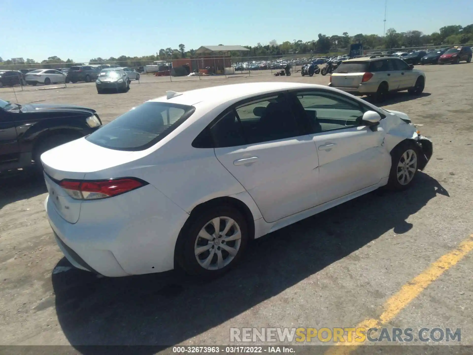 4 Photograph of a damaged car 5YFEPRAEXLP132886 TOYOTA COROLLA 2020