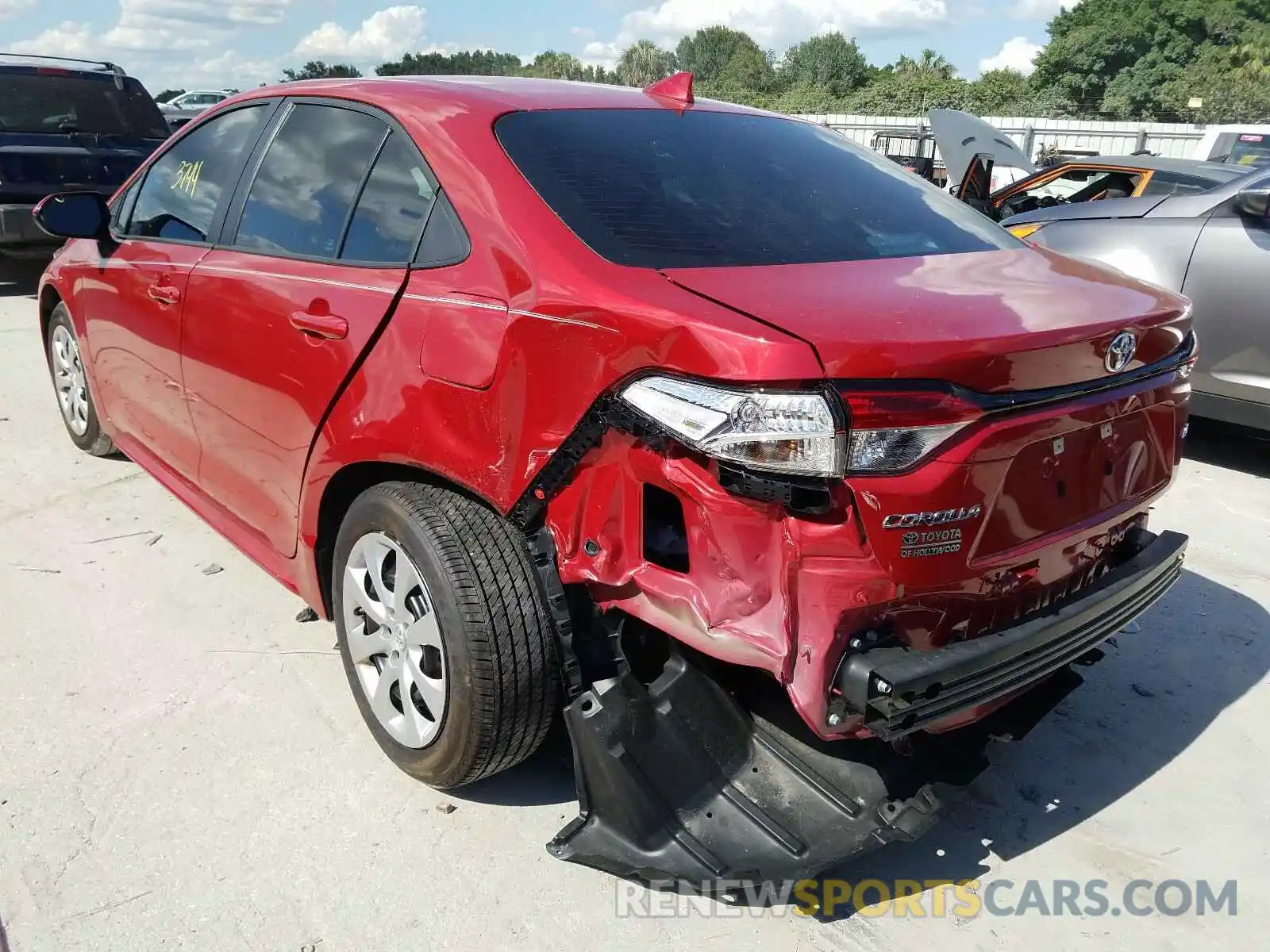 3 Photograph of a damaged car 5YFEPRAEXLP145962 TOYOTA COROLLA 2020