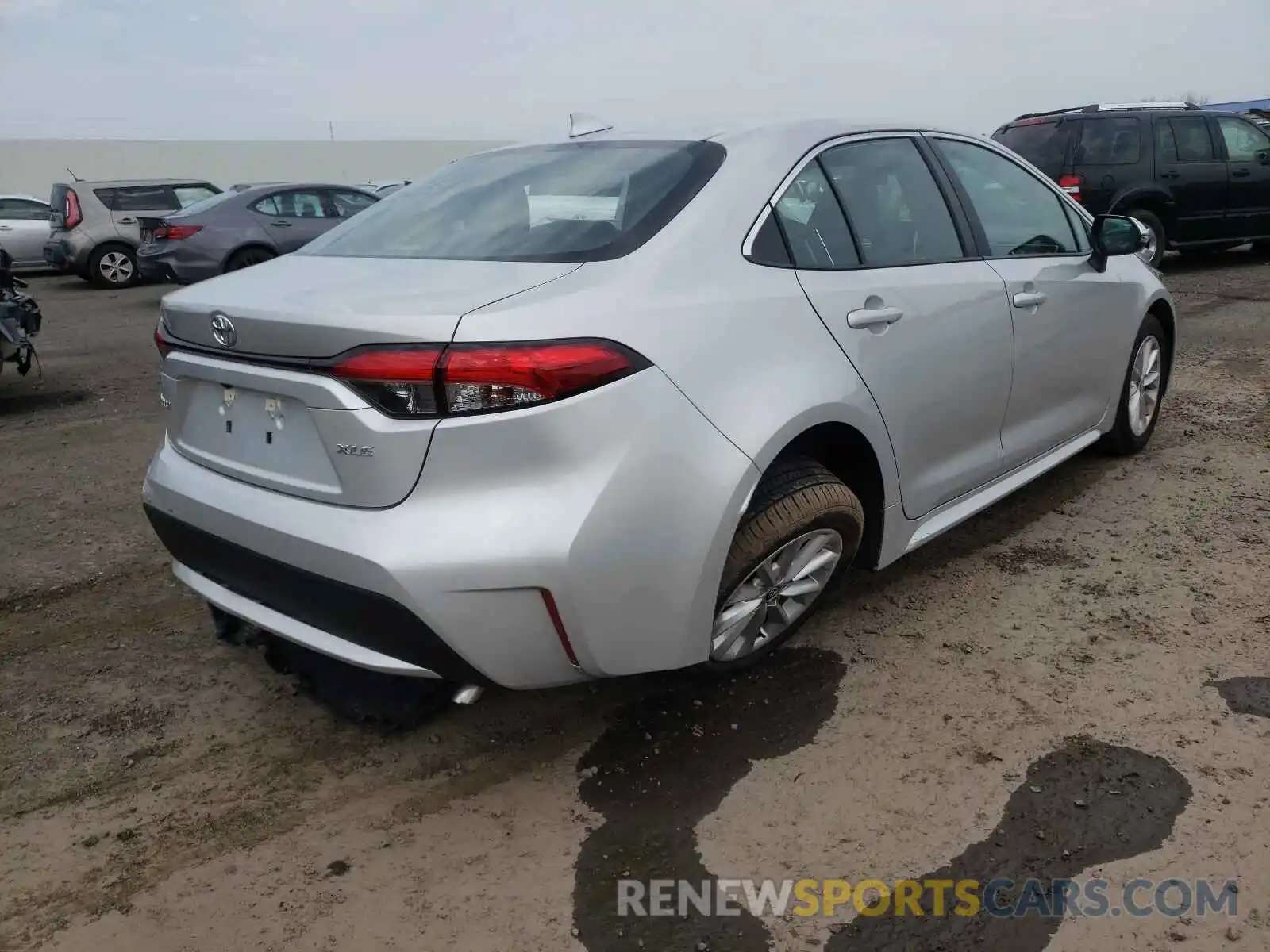 4 Photograph of a damaged car 5YFFPRAE0LP107175 TOYOTA COROLLA 2020