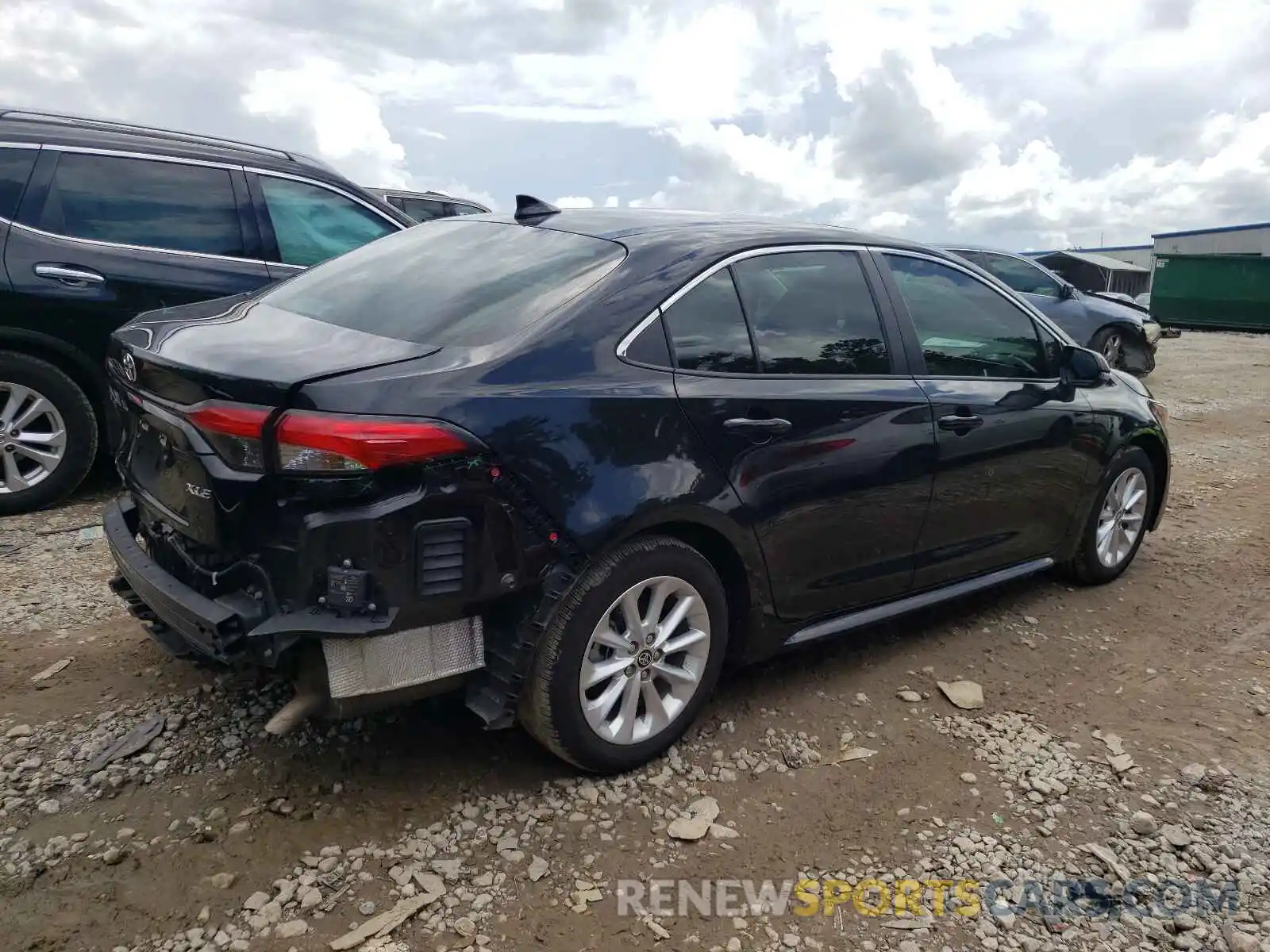 4 Photograph of a damaged car 5YFFPRAE1LP024483 TOYOTA COROLLA 2020