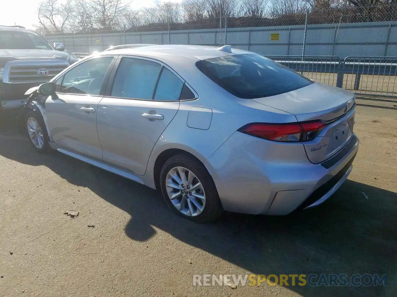 3 Photograph of a damaged car 5YFFPRAE2LP013833 TOYOTA COROLLA 2020