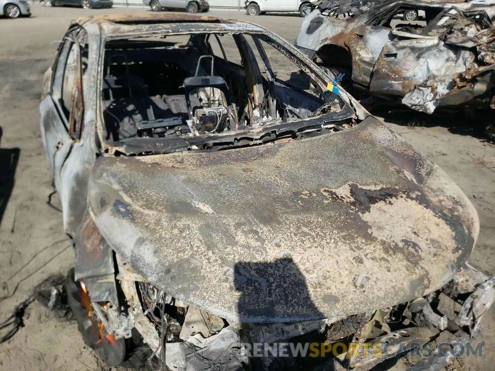 9 Photograph of a damaged car 5YFFPRAE2LP057301 TOYOTA COROLLA 2020