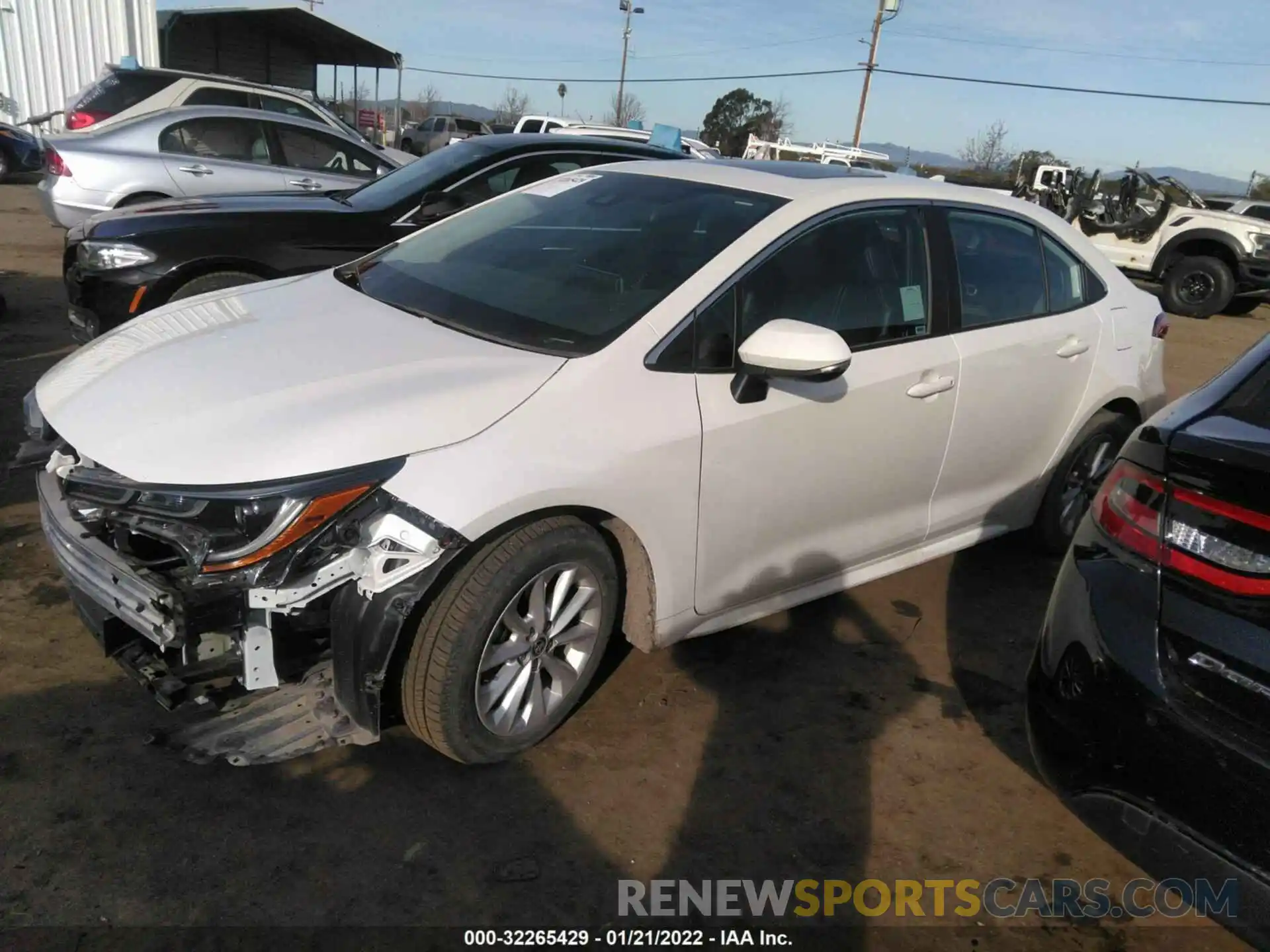 2 Photograph of a damaged car 5YFFPRAE2LP089892 TOYOTA COROLLA 2020