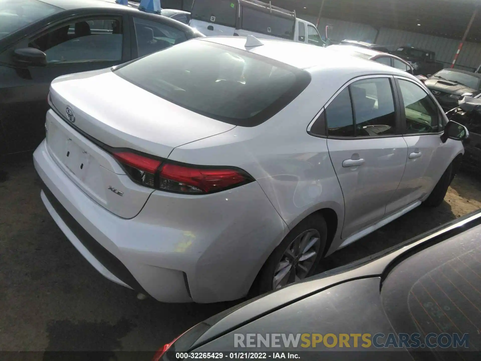 4 Photograph of a damaged car 5YFFPRAE2LP089892 TOYOTA COROLLA 2020