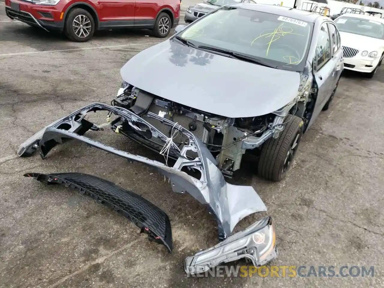 2 Photograph of a damaged car 5YFFPRAE2LP105718 TOYOTA COROLLA 2020