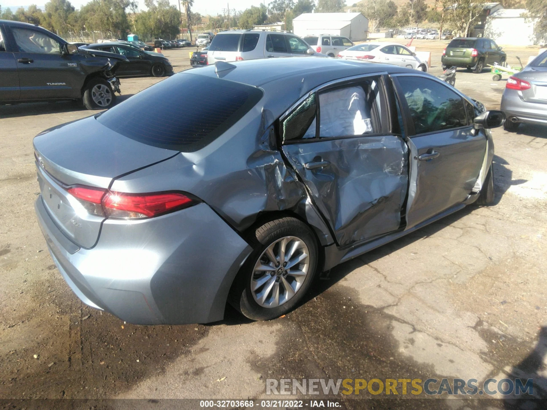 4 Photograph of a damaged car 5YFFPRAE3LP123063 TOYOTA COROLLA 2020