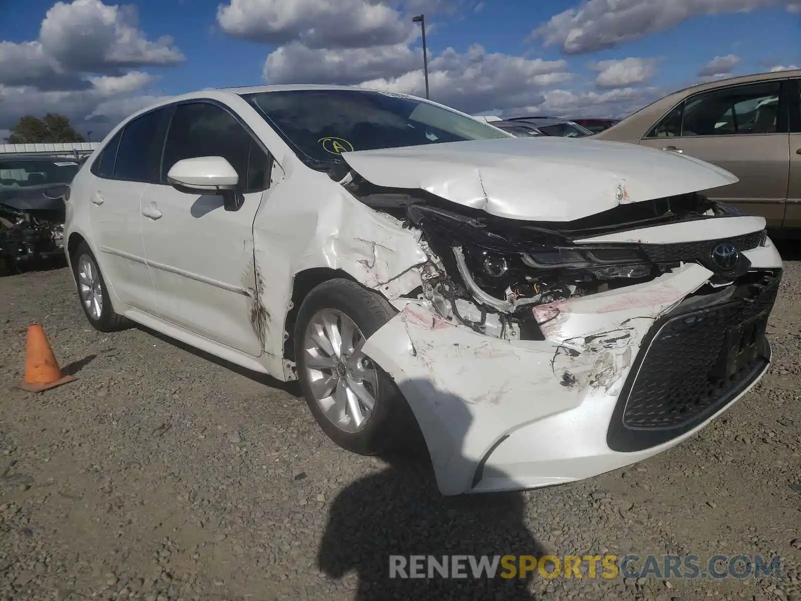 1 Photograph of a damaged car 5YFFPRAE4LP037857 TOYOTA COROLLA 2020