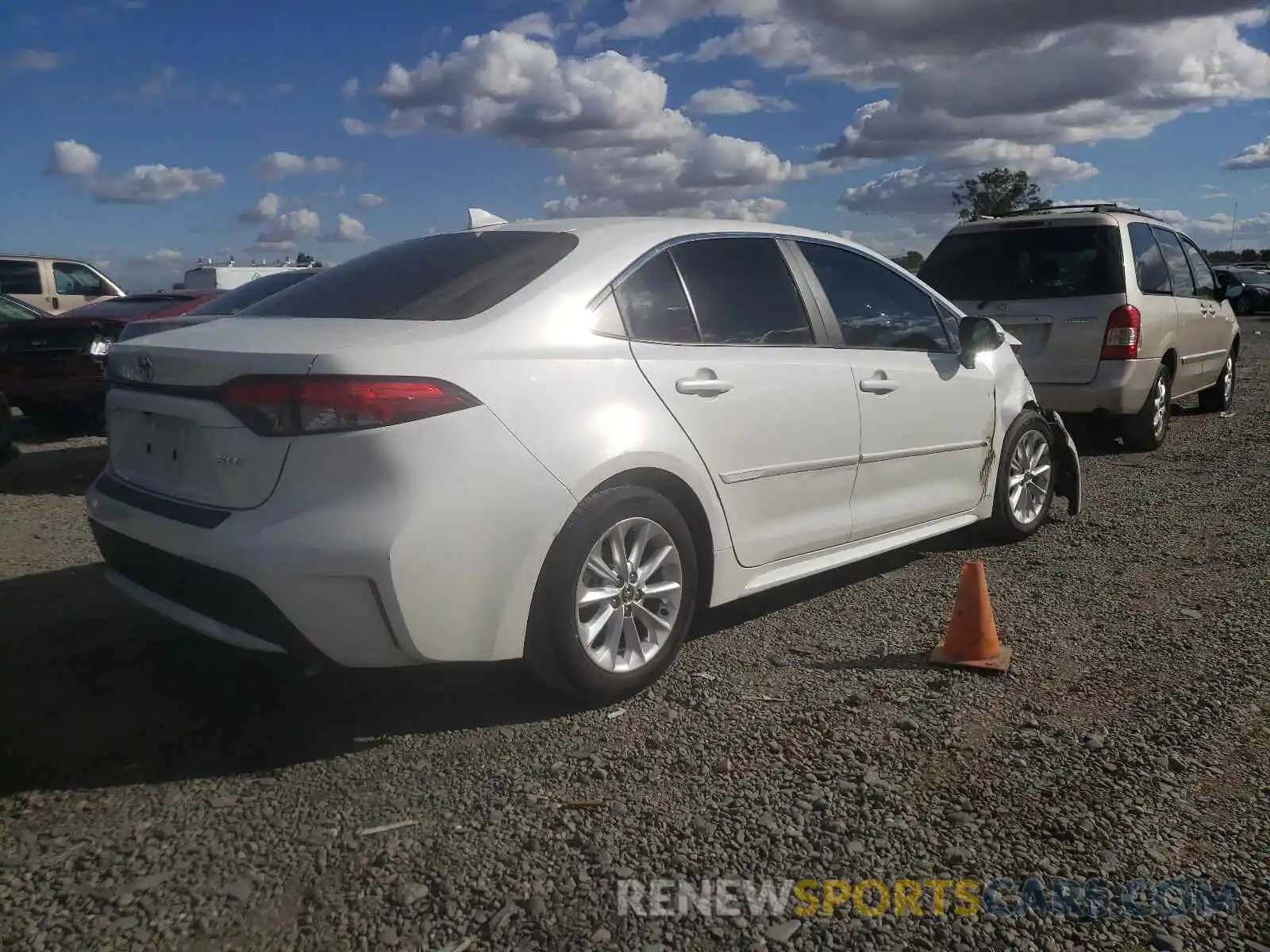 4 Photograph of a damaged car 5YFFPRAE4LP037857 TOYOTA COROLLA 2020