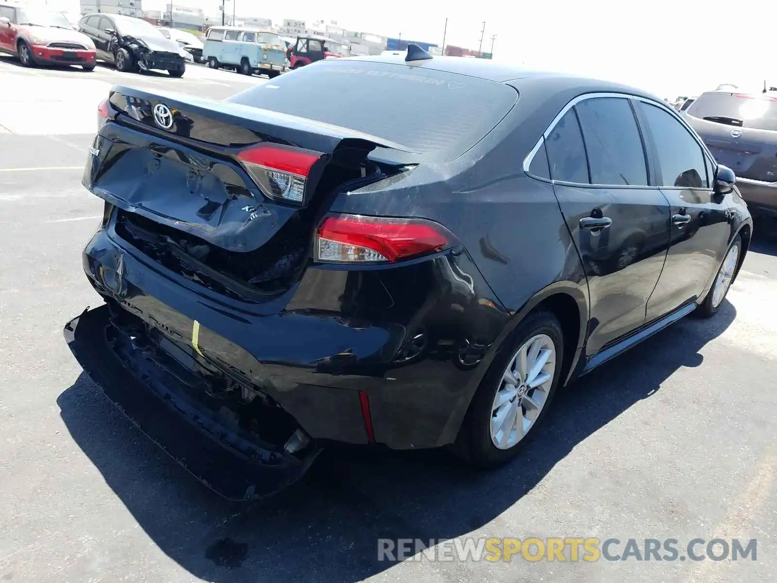 4 Photograph of a damaged car 5YFFPRAE5LP040038 TOYOTA COROLLA 2020