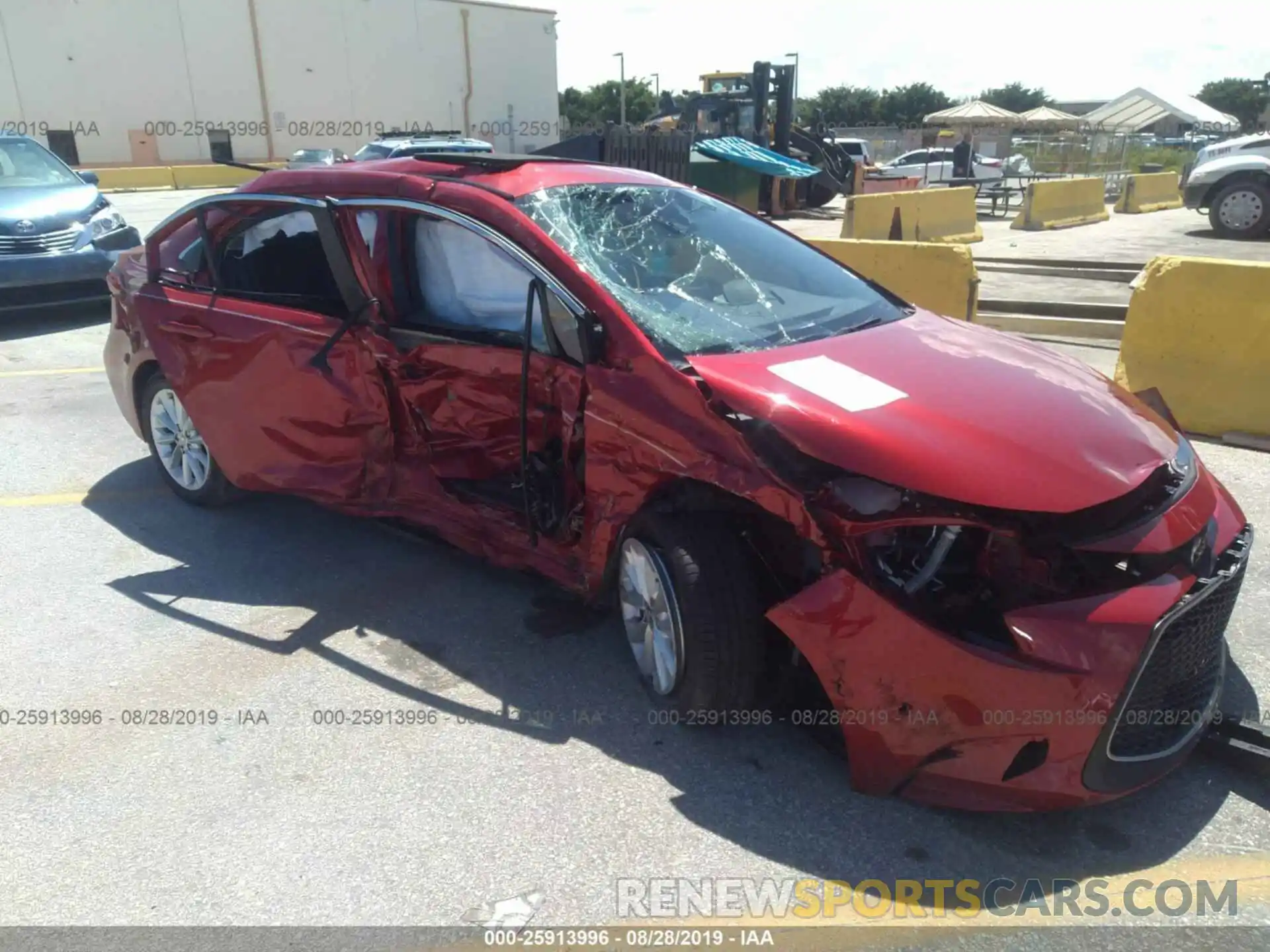 1 Photograph of a damaged car 5YFFPRAE6LP005850 TOYOTA COROLLA 2020